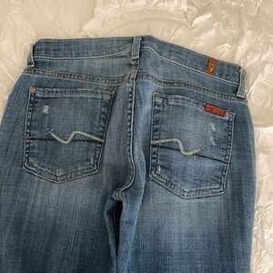 Seven jeans. Straight leg
